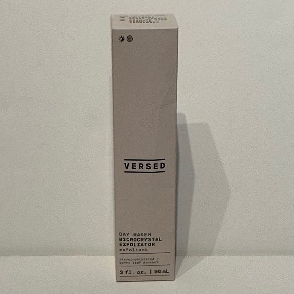 Versed Day Maker Microcrystal Exfoliator - Picture 2 of 2